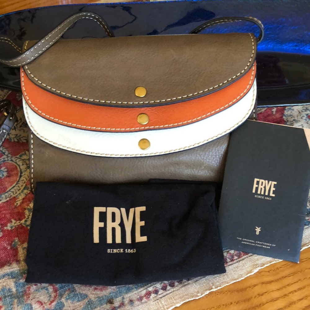 🌟NWT ADELINE WALLET CROSSBODY🌟 CARE CARD+DUSTBAG